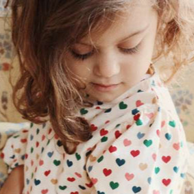 Des tops et des t-shirts pour enfants 