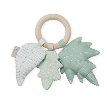 <tc>Cam Cam copenhagen</tc> Rattle - Leaf with Wooden Ring - Mix Dusty Green