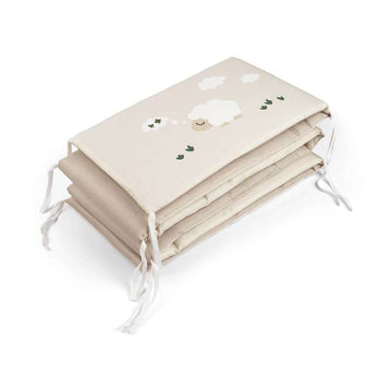 Done By Deer Protector de cama acolchado - Tiny Farm - Arena 