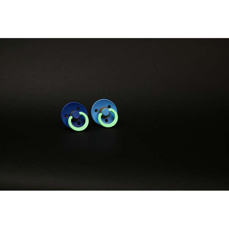 BIBS Rund Colour Sut - 2-Pak - Str. 2 - Naturgummi - GLOW - Sky Blue/Cornflower