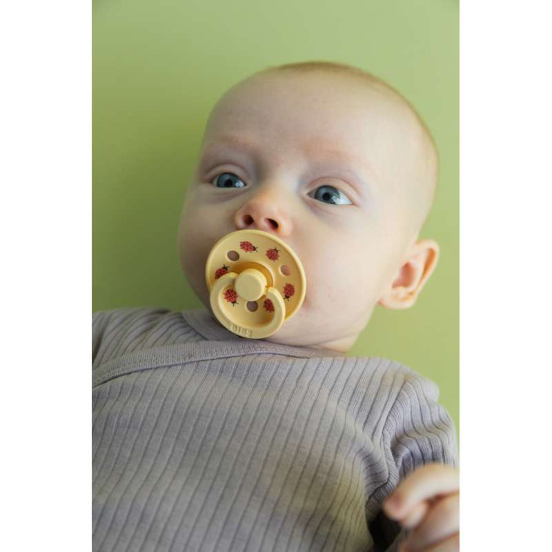 BIBS Kulatý Colour dudlík - Vel. 3 - Přírodní guma - Ladybug Studio - Pale Butter