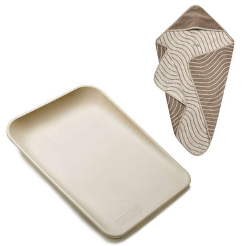 Leander Matty™ salteluță de schimbat inclusiv hanorac - Cappuccino 